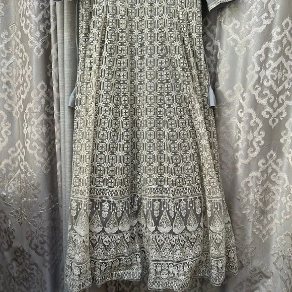 Anarkali Salwar Dress Outfit Gold and White Design - Picture 4 of 9